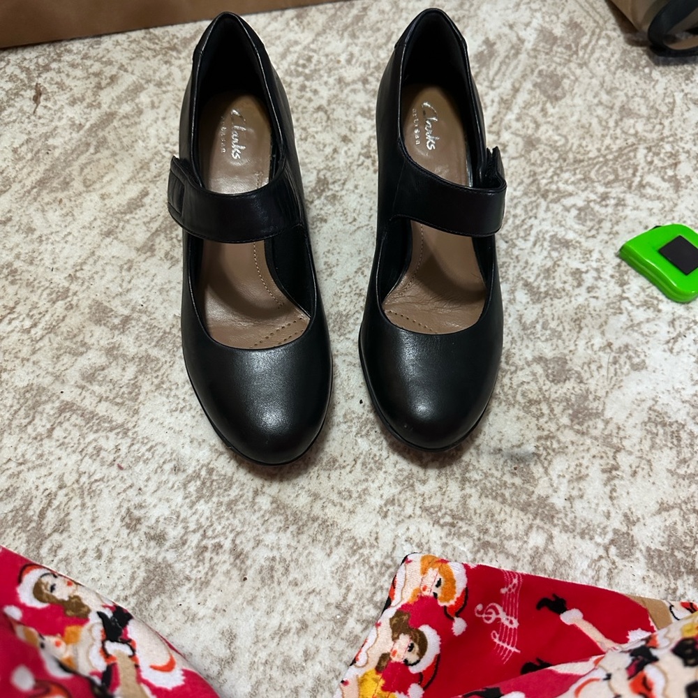 Clarks Women's Black Leather Heels